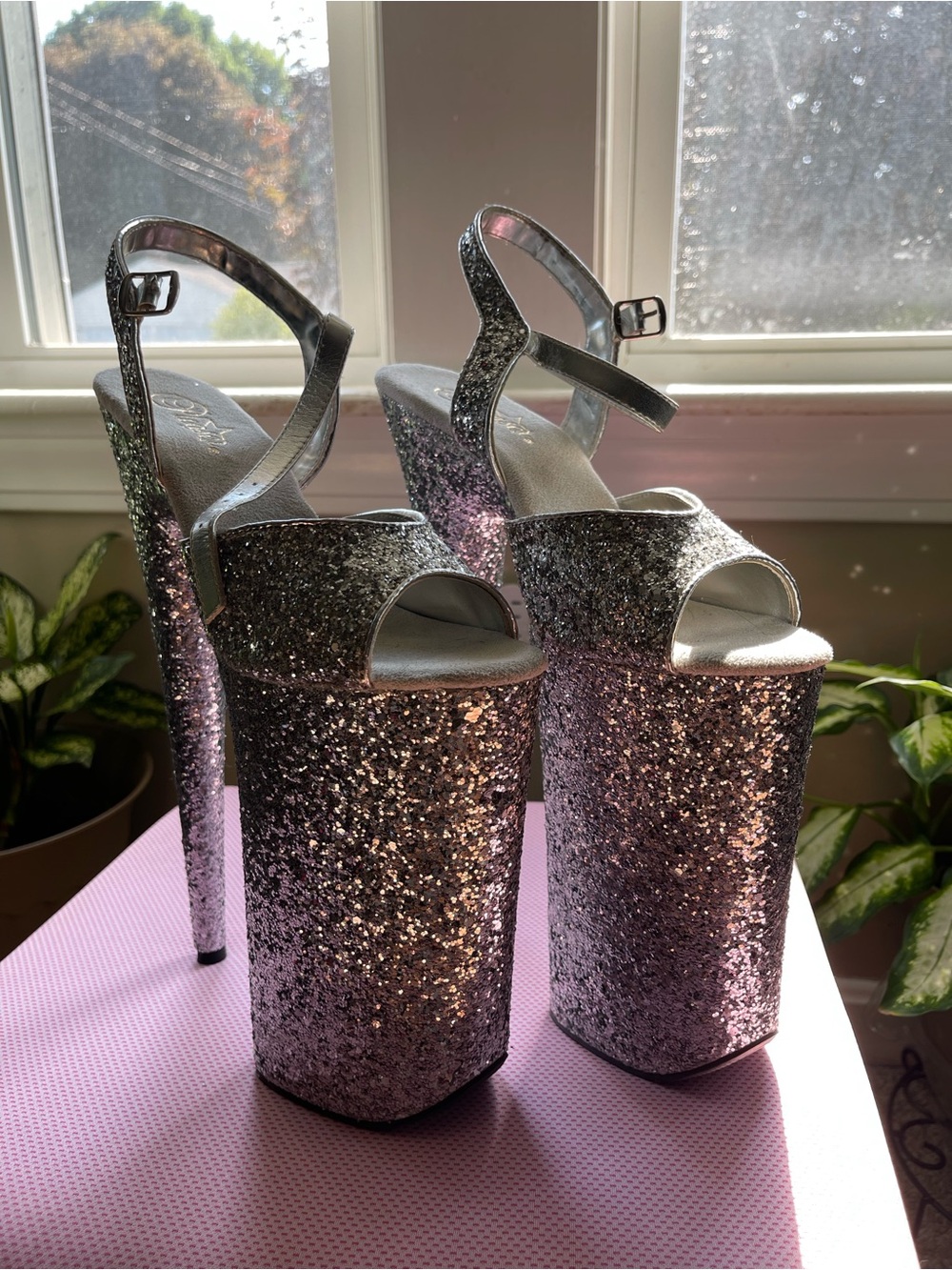 Pleaser Beyond-010LG, (10”) Glitter Heels Size 9
